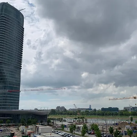 Waterfront - Na Vodi - Arcadia